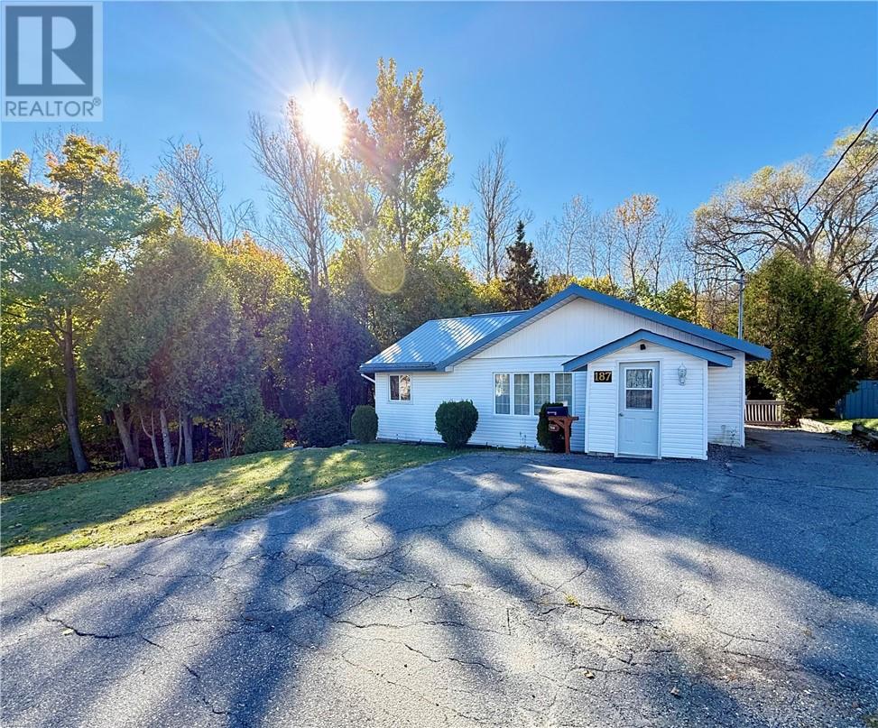 187 Ferndale Avenue, Sudbury, Ontario  P3B 3C1 - Photo 2 - 2125496