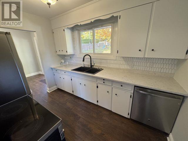 56 Axmith Ave, Elliot Lake, Ontario  P5A 1B7 - Photo 12 - SM253175