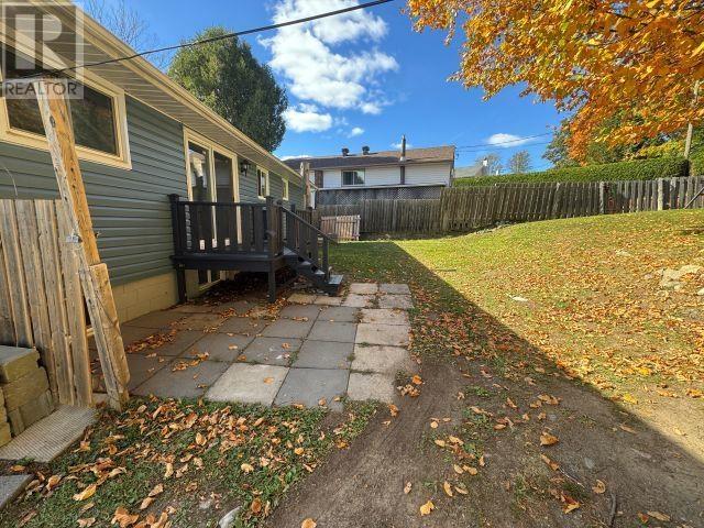 56 Axmith Ave, Elliot Lake, Ontario  P5A 1B7 - Photo 7 - SM253175