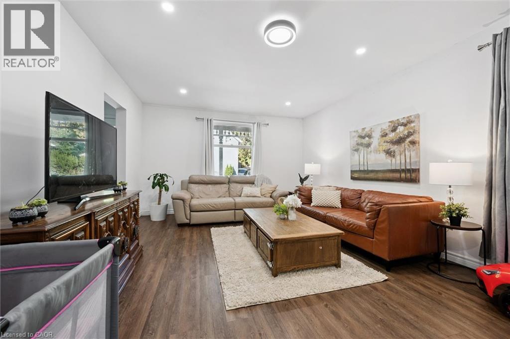 9 Metcalfe Street, Cambridge, Ontario N1S 2N7 - Photo 10 - 40772770