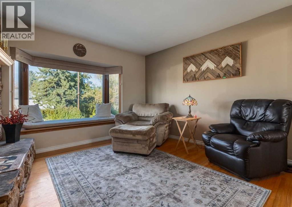 4611 Fortune Road Se, Calgary, Alberta  T2A 2A7 - Photo 5 - A2263158