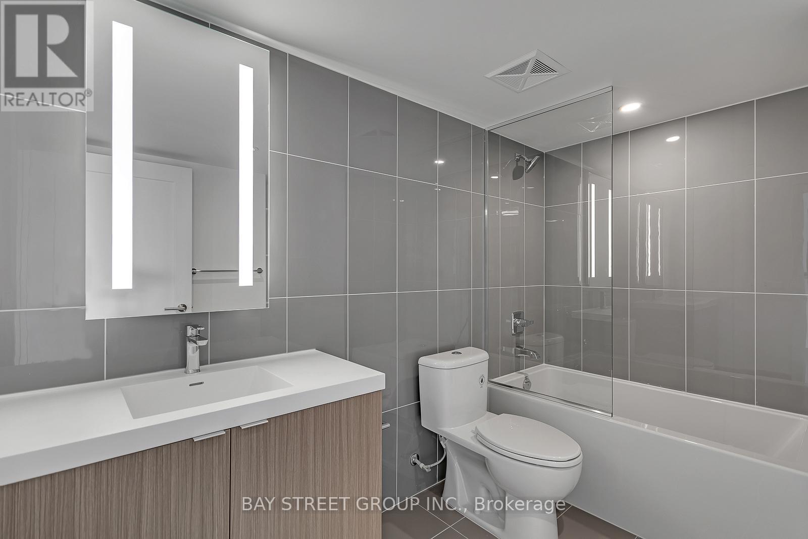 1717 - 585 Bloor Street E, Toronto, Ontario  M4W 0B3 - Photo 11 - C12504260