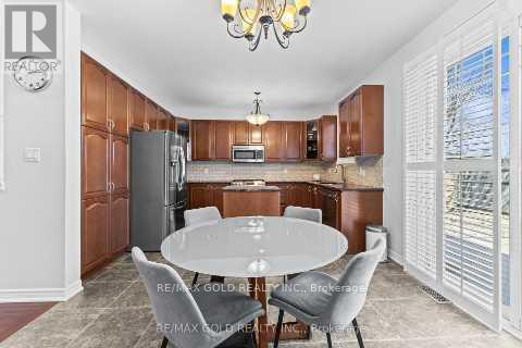 23 Glade Drive, Richmond Hill, Ontario  L4E 0G9 - Photo 14 - N12507312