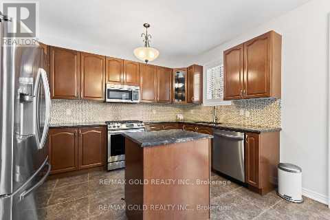 23 Glade Drive, Richmond Hill, Ontario  L4E 0G9 - Photo 16 - N12507312