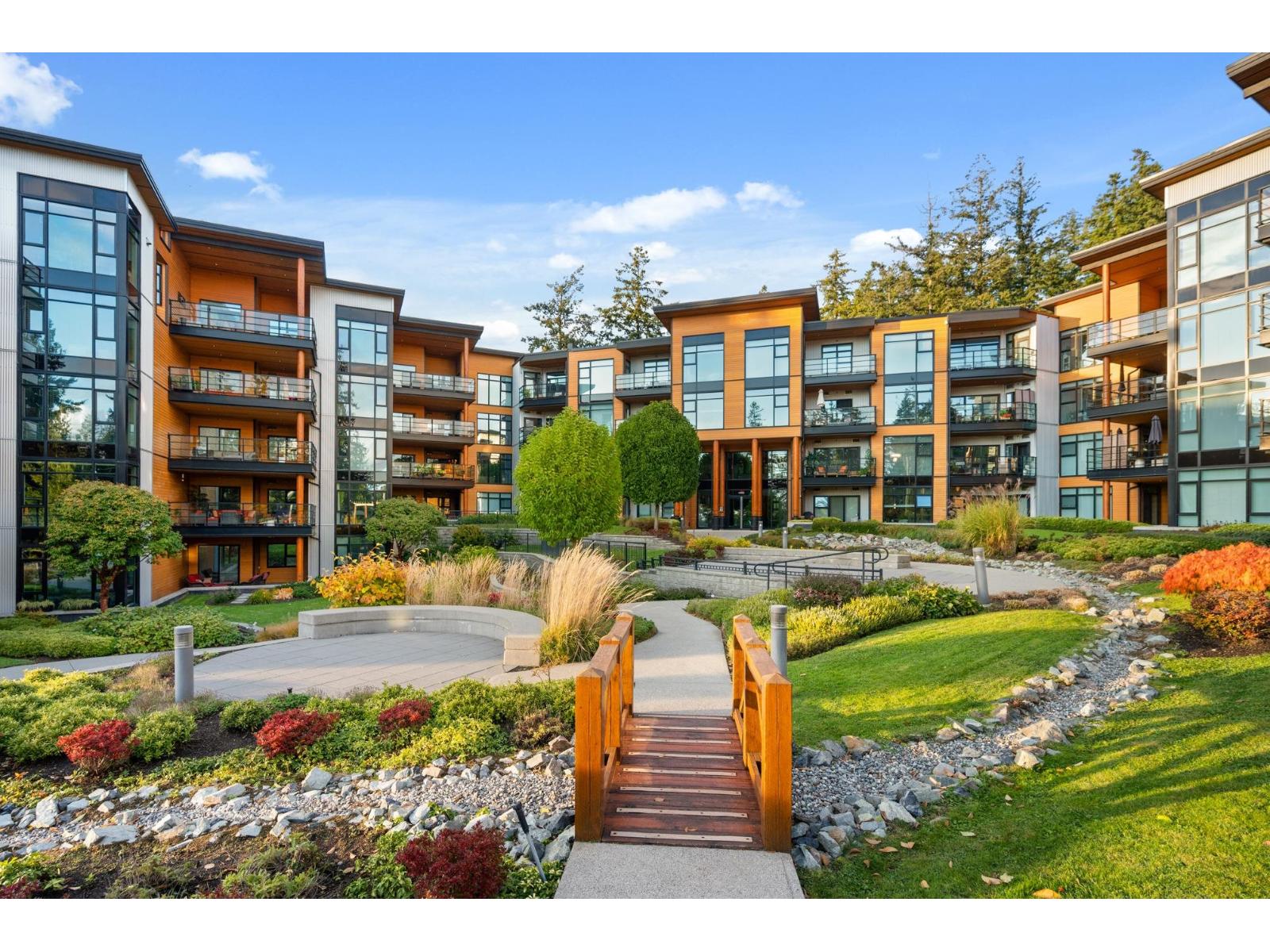 413 14855 THRIFT AVENUE, White Rock, British Columbia