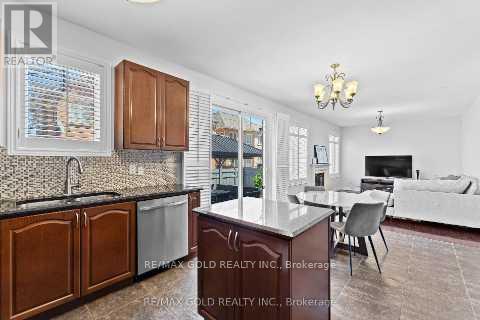 23 Glade Drive, Richmond Hill, Ontario  L4E 0G9 - Photo 17 - N12507312