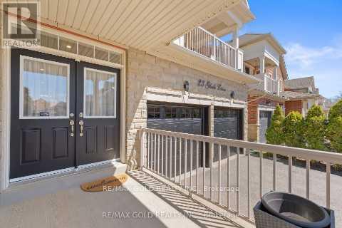 23 Glade Drive, Richmond Hill, Ontario  L4E 0G9 - Photo 5 - N12507312
