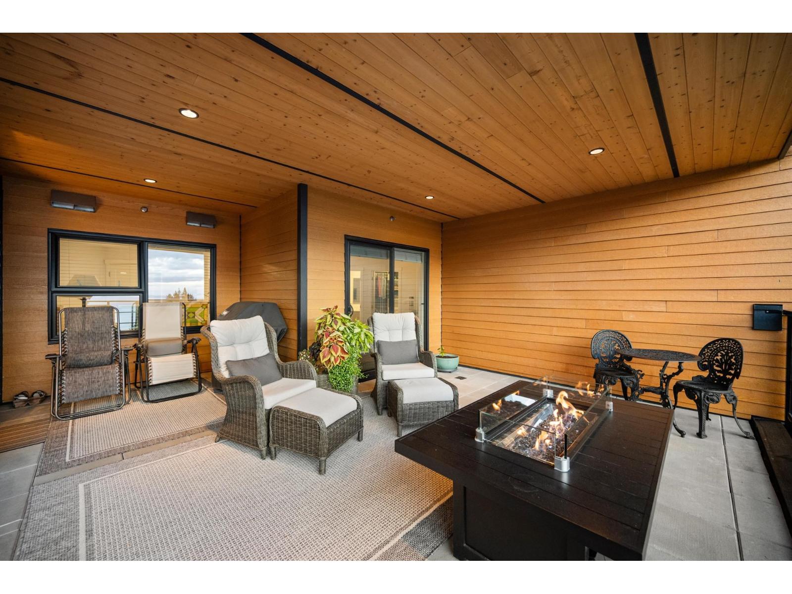 413 14855 Thrift Avenue, White Rock, British Columbia V4B 2J6 - Photo 34 - R3063100