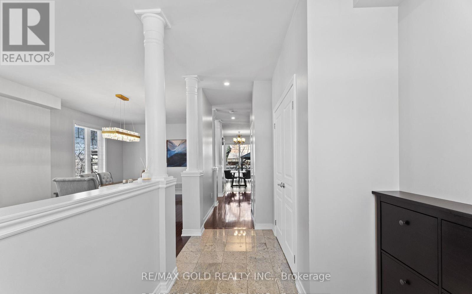 23 Glade Drive, Richmond Hill, Ontario  L4E 0G9 - Photo 7 - N12507312