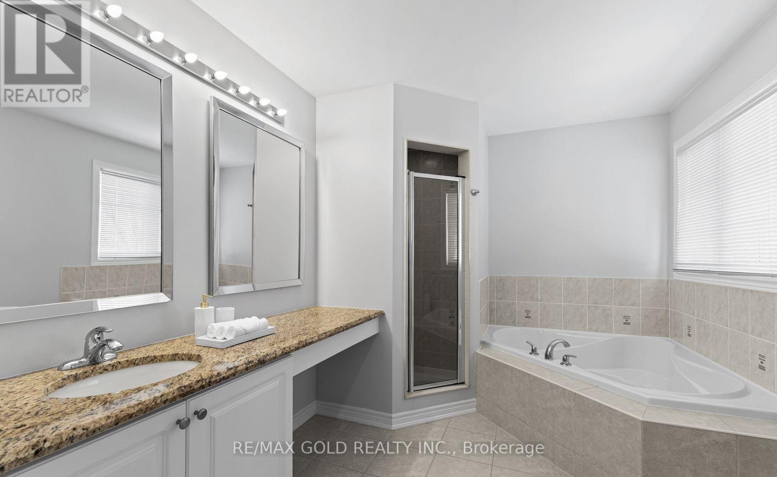 23 Glade Drive, Richmond Hill, Ontario  L4E 0G9 - Photo 32 - N12507312