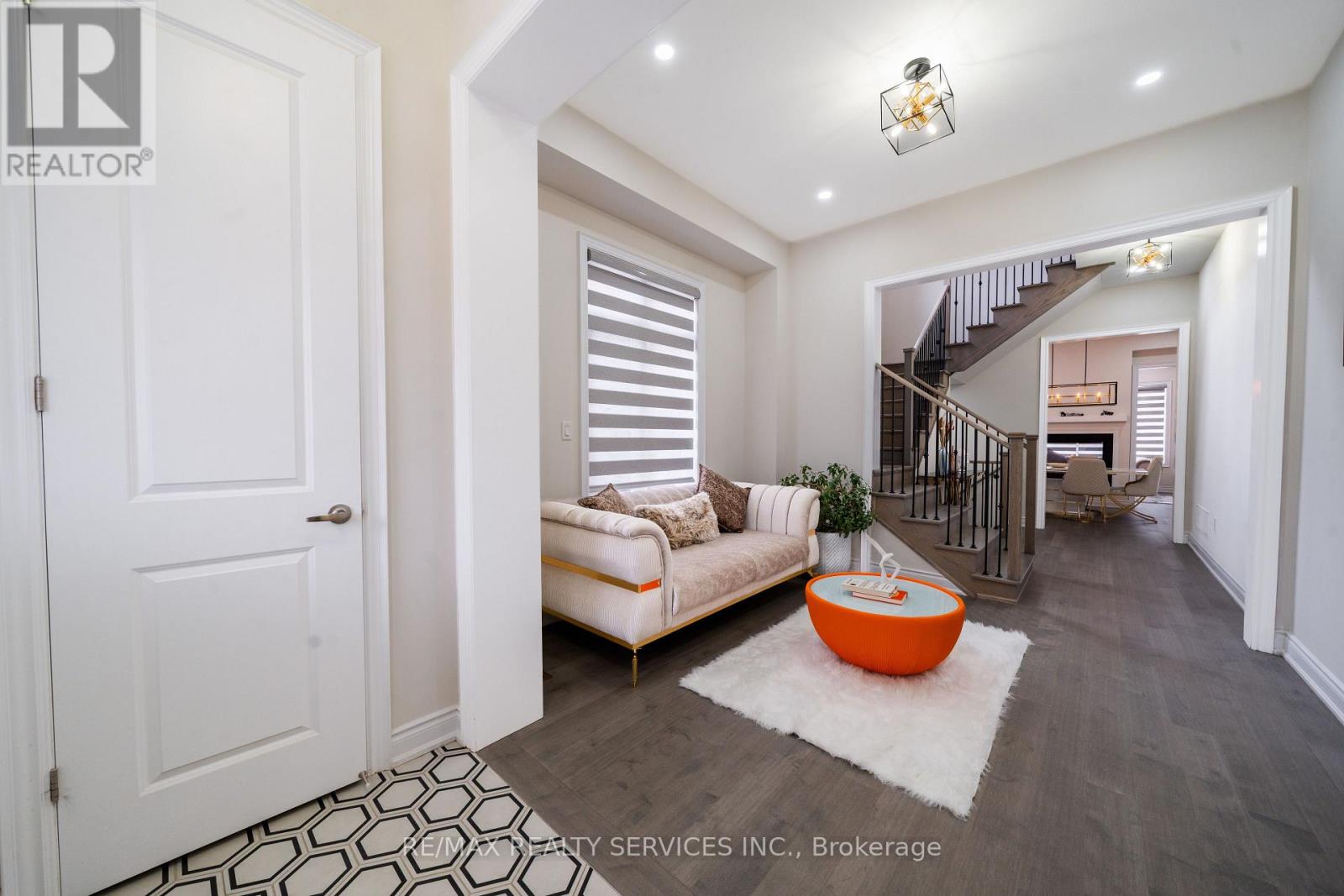 3444 Mosley Gate, Oakville, Ontario  L6H 0Y8 - Photo 5 - W12502074