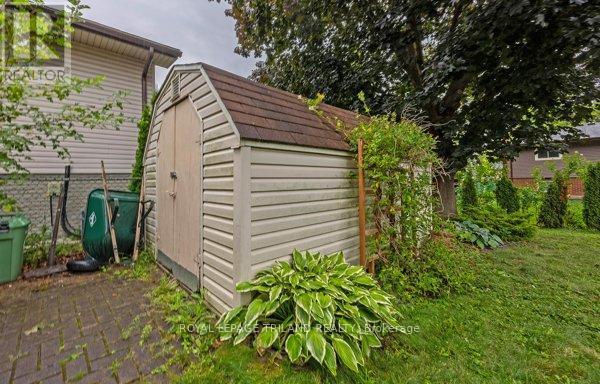 17 Winding Way Crescent, London North, Ontario  N6G 3E8 - Photo 38 - X12508514