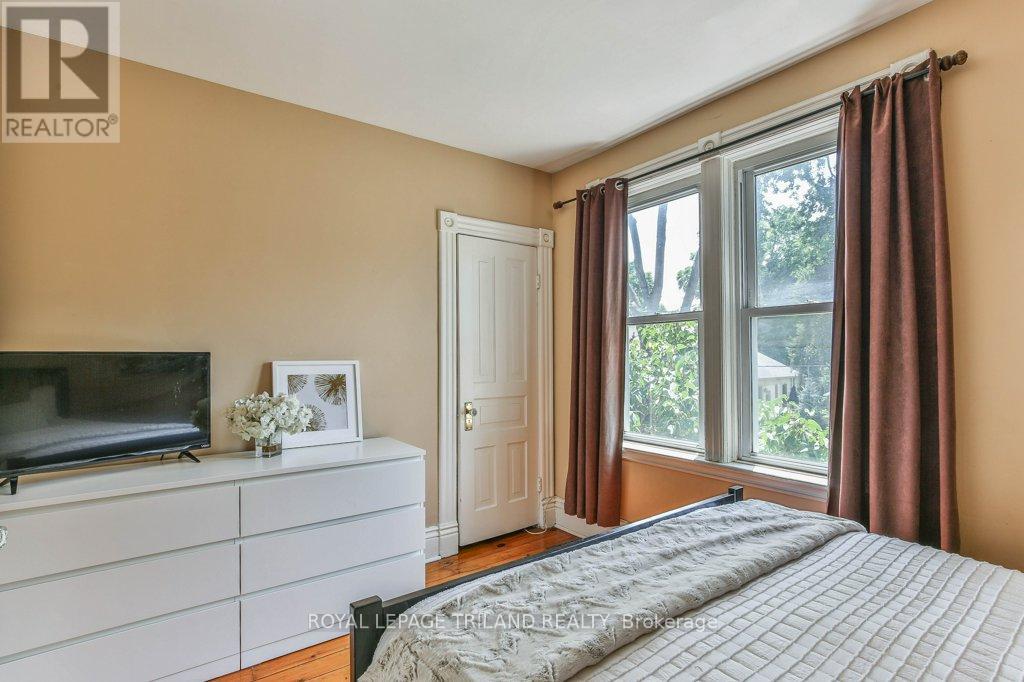 38 Byron Avenue E, London South, Ontario  N6C 1C5 - Photo 21 - X12508592