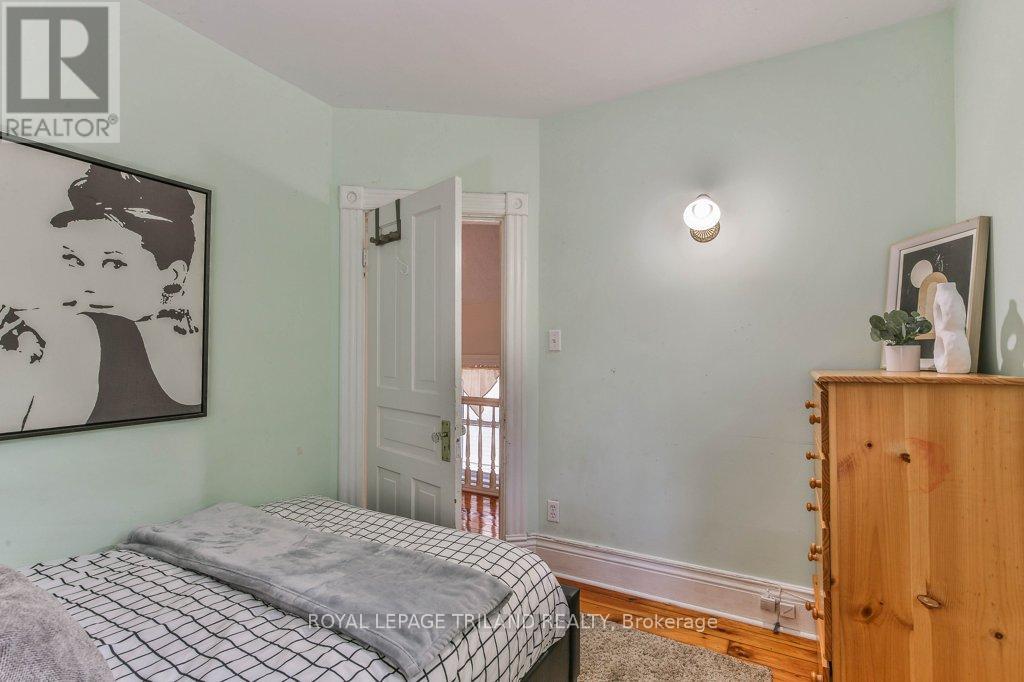 38 Byron Avenue E, London South, Ontario  N6C 1C5 - Photo 25 - X12508592