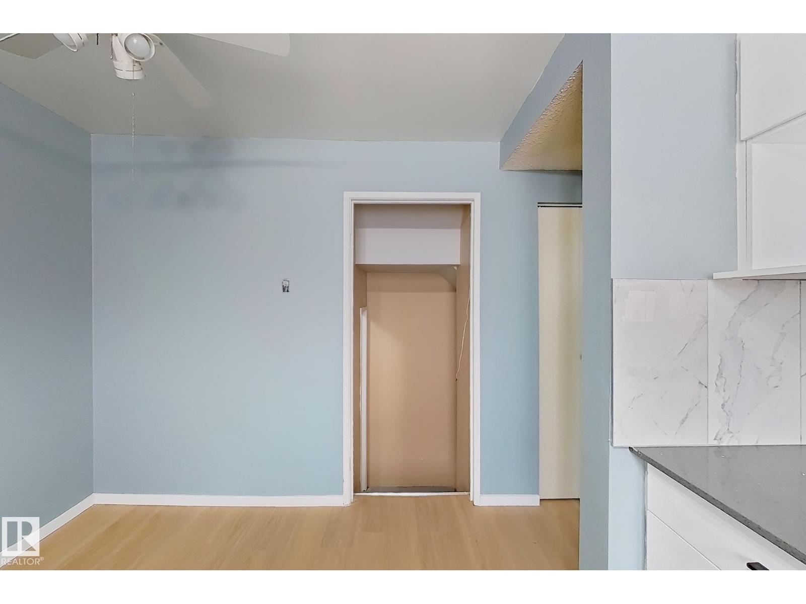 15 Woodvale Vg Nw, Edmonton, Alberta  T6L 1W4 - Photo 11 - E4464669