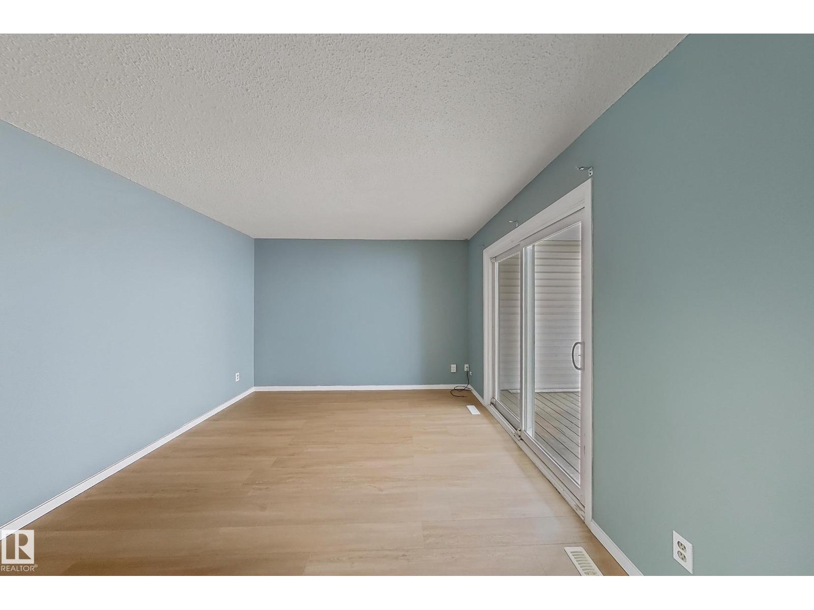 15 Woodvale Vg Nw, Edmonton, Alberta  T6L 1W4 - Photo 7 - E4464669