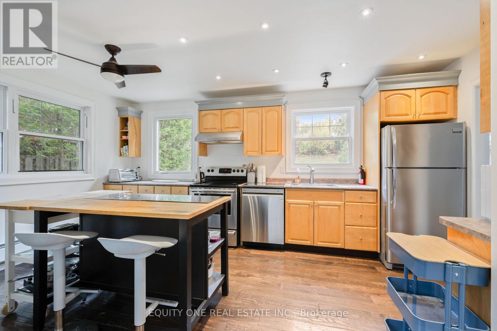 73 Hobart Crescent, Ottawa, Ontario  K2H 5S3 - Photo 17 - X12508564