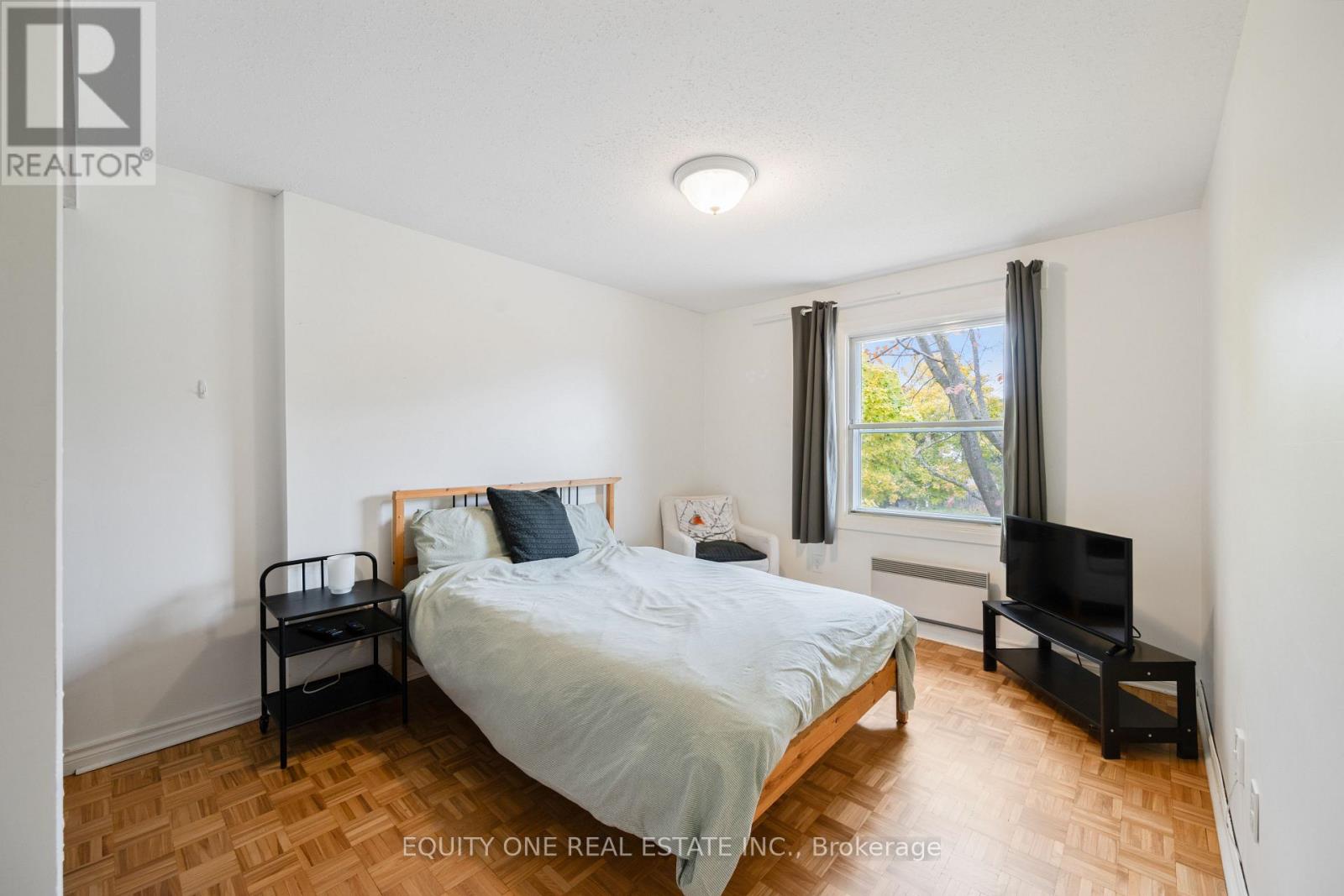 73 Hobart Crescent, Ottawa, Ontario  K2H 5S3 - Photo 27 - X12508564