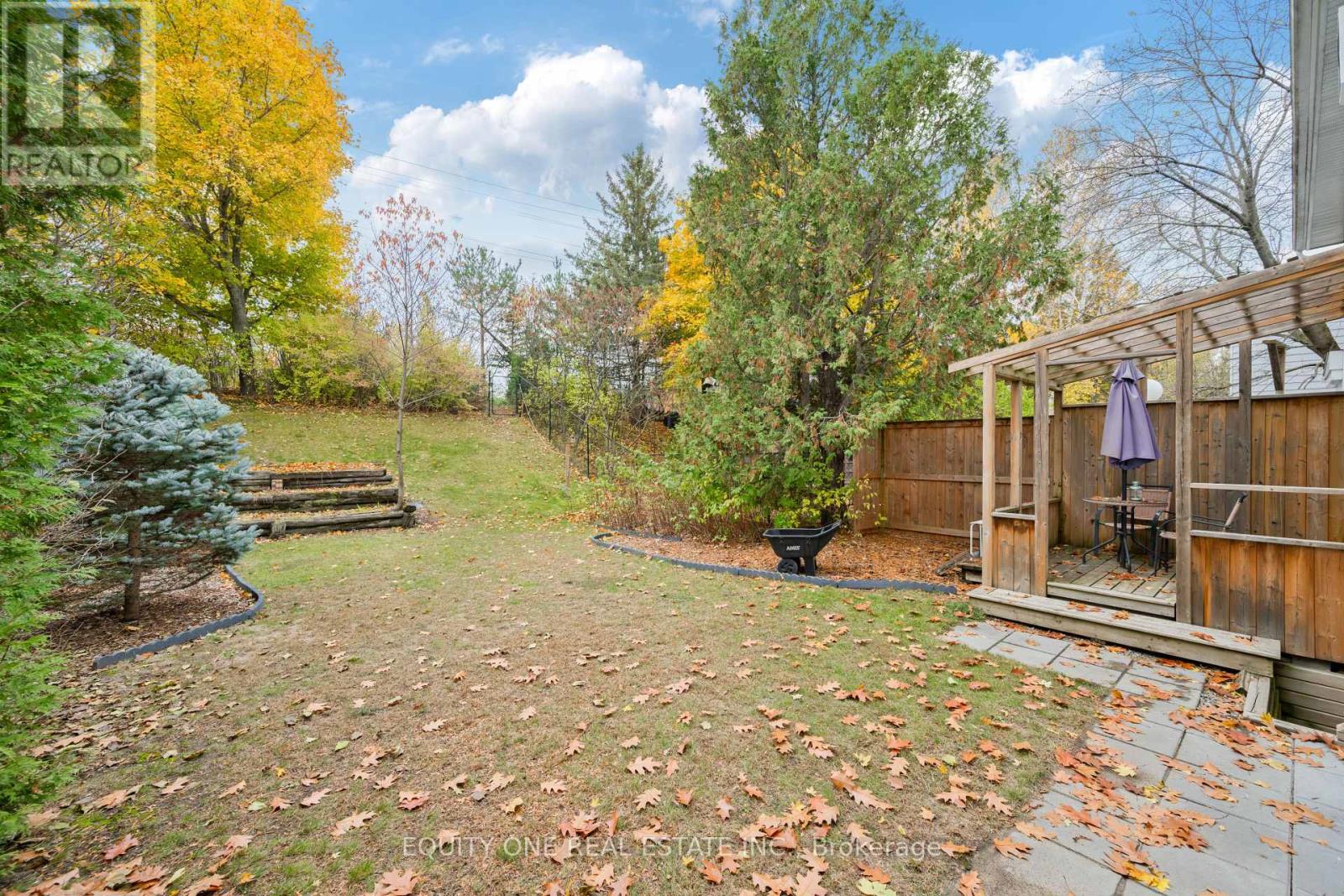 73 Hobart Crescent, Ottawa, Ontario  K2H 5S3 - Photo 35 - X12508564