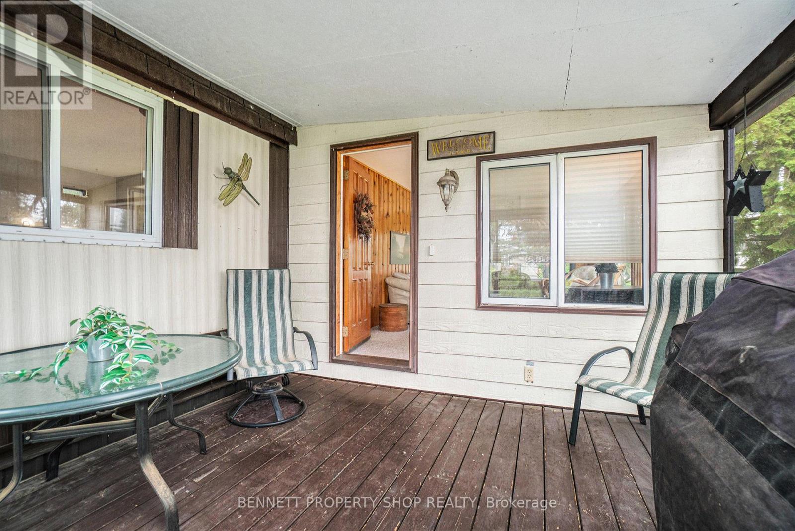 36 Woodside Lane, Mcnab/braeside, Ontario  K0A 3L0 - Photo 3 - X12508568