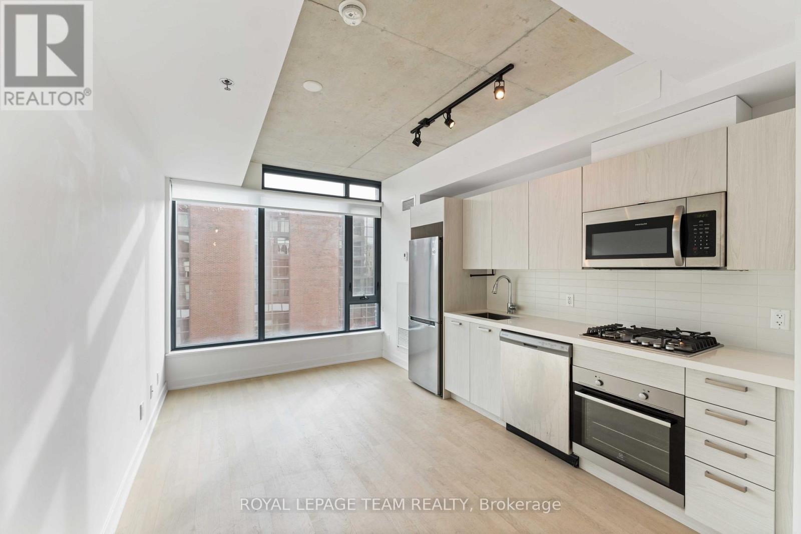 306 - 203 Catherine Street, Ottawa, Ontario  K2P 1C3 - Photo 12 - X12508608