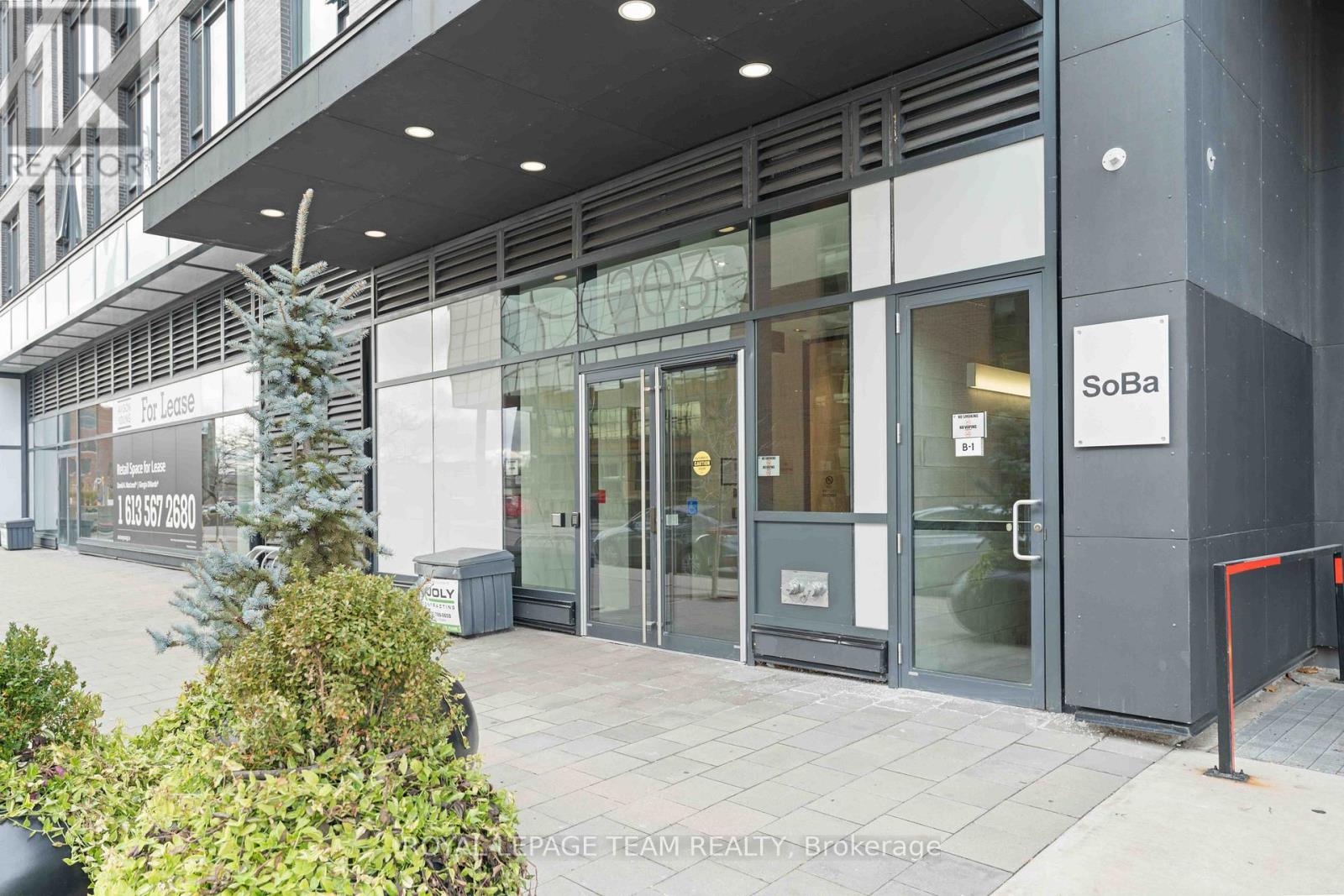 306 - 203 Catherine Street, Ottawa, Ontario  K2P 1C3 - Photo 2 - X12508608