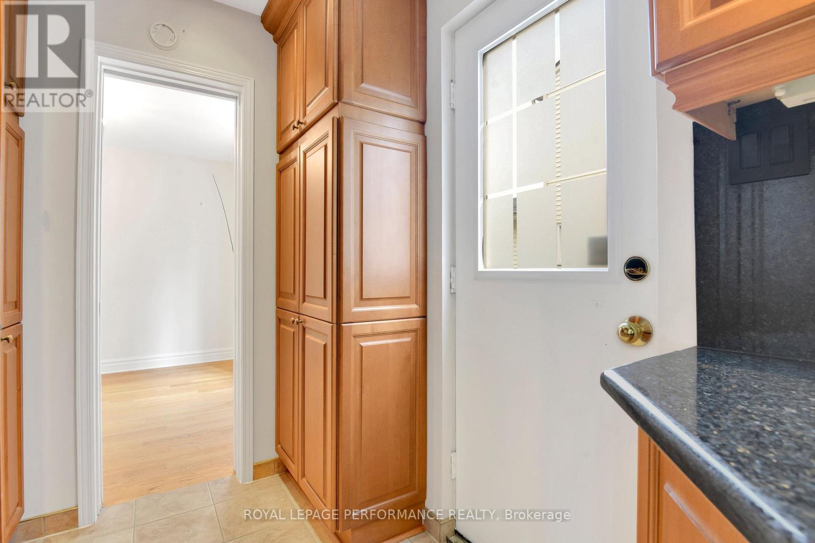 3804 Autumnwood Street, Ottawa, Ontario  K1T 2G8 - Photo 10 - X12508618