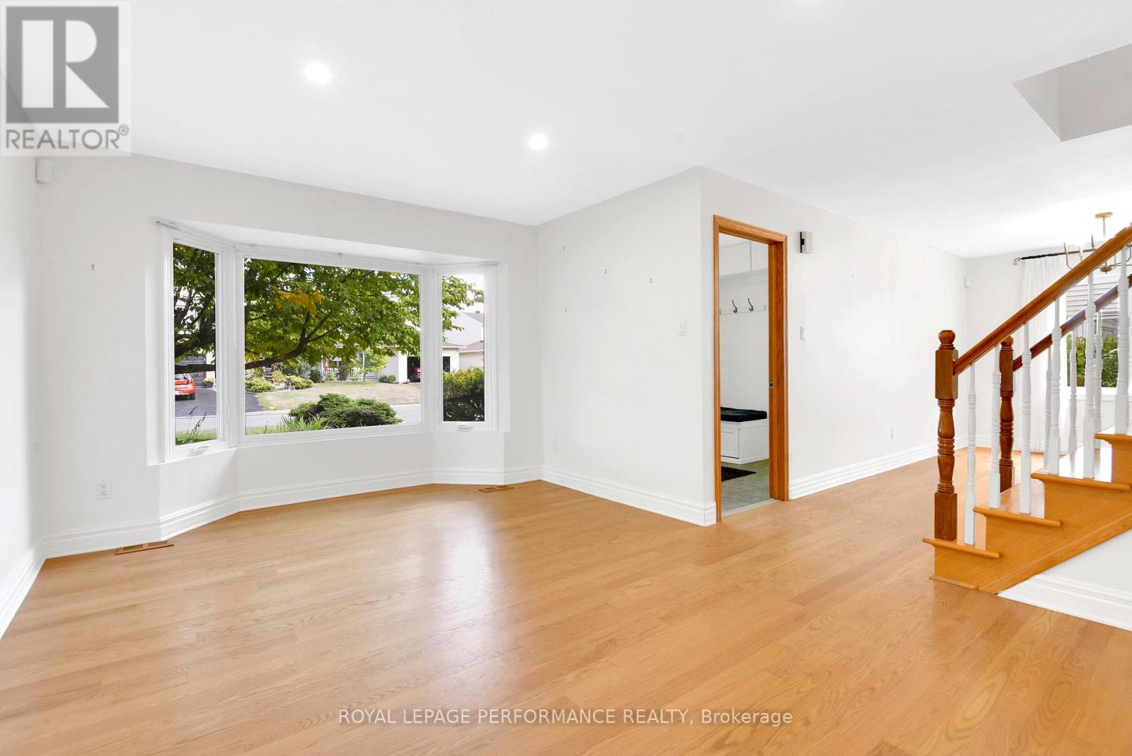 3804 Autumnwood Street, Ottawa, Ontario  K1T 2G8 - Photo 13 - X12508618