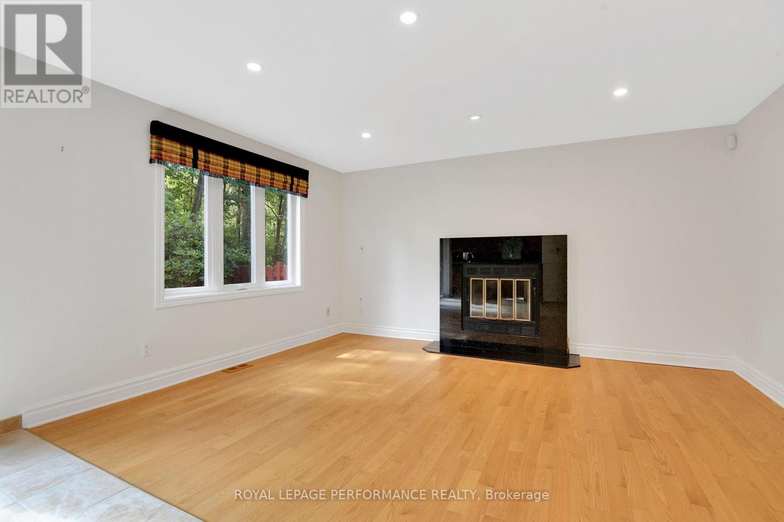 3804 Autumnwood Street, Ottawa, Ontario  K1T 2G8 - Photo 17 - X12508618