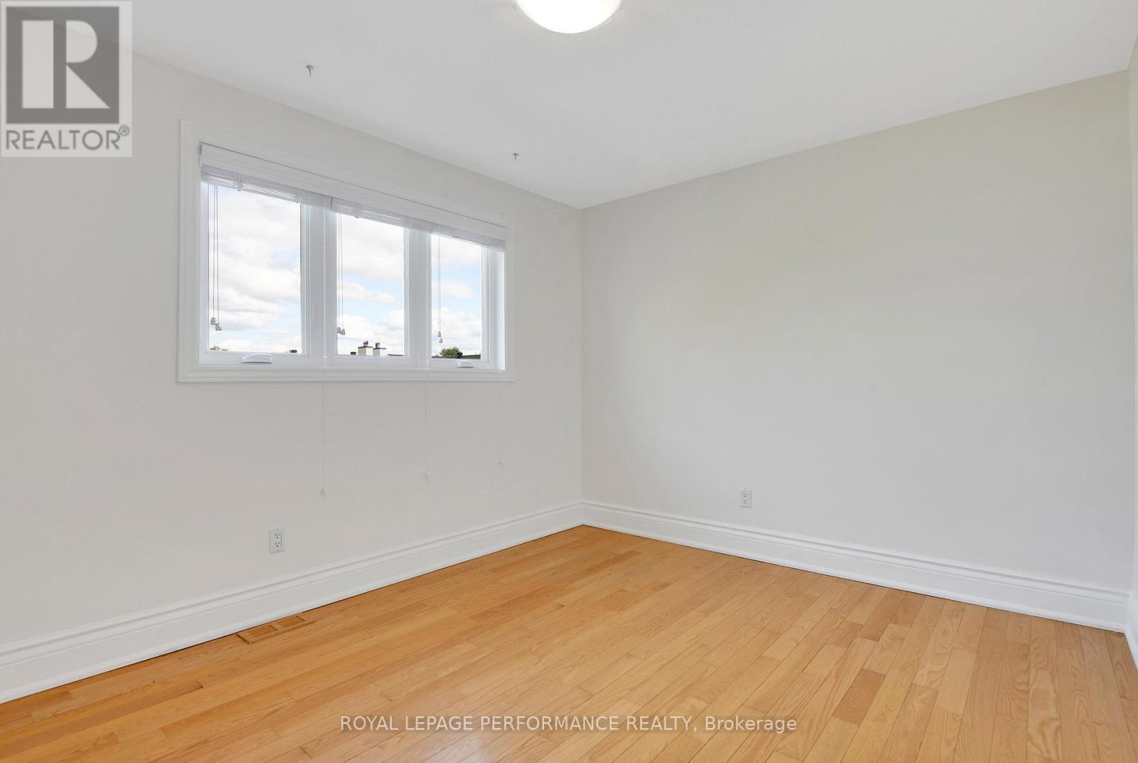 3804 Autumnwood Street, Ottawa, Ontario  K1T 2G8 - Photo 23 - X12508618