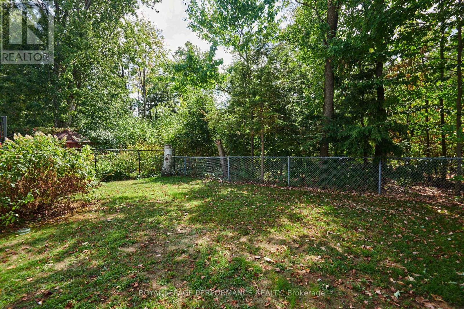 3804 Autumnwood Street, Ottawa, Ontario  K1T 2G8 - Photo 32 - X12508618