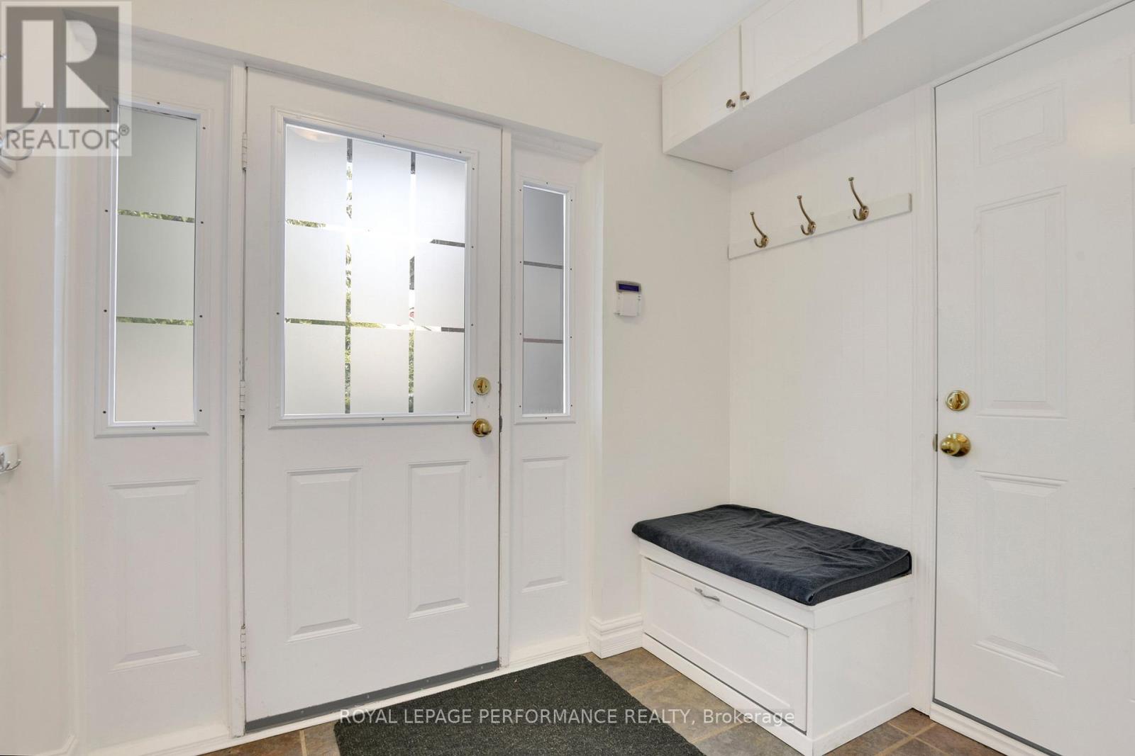 3804 Autumnwood Street, Ottawa, Ontario  K1T 2G8 - Photo 4 - X12508618