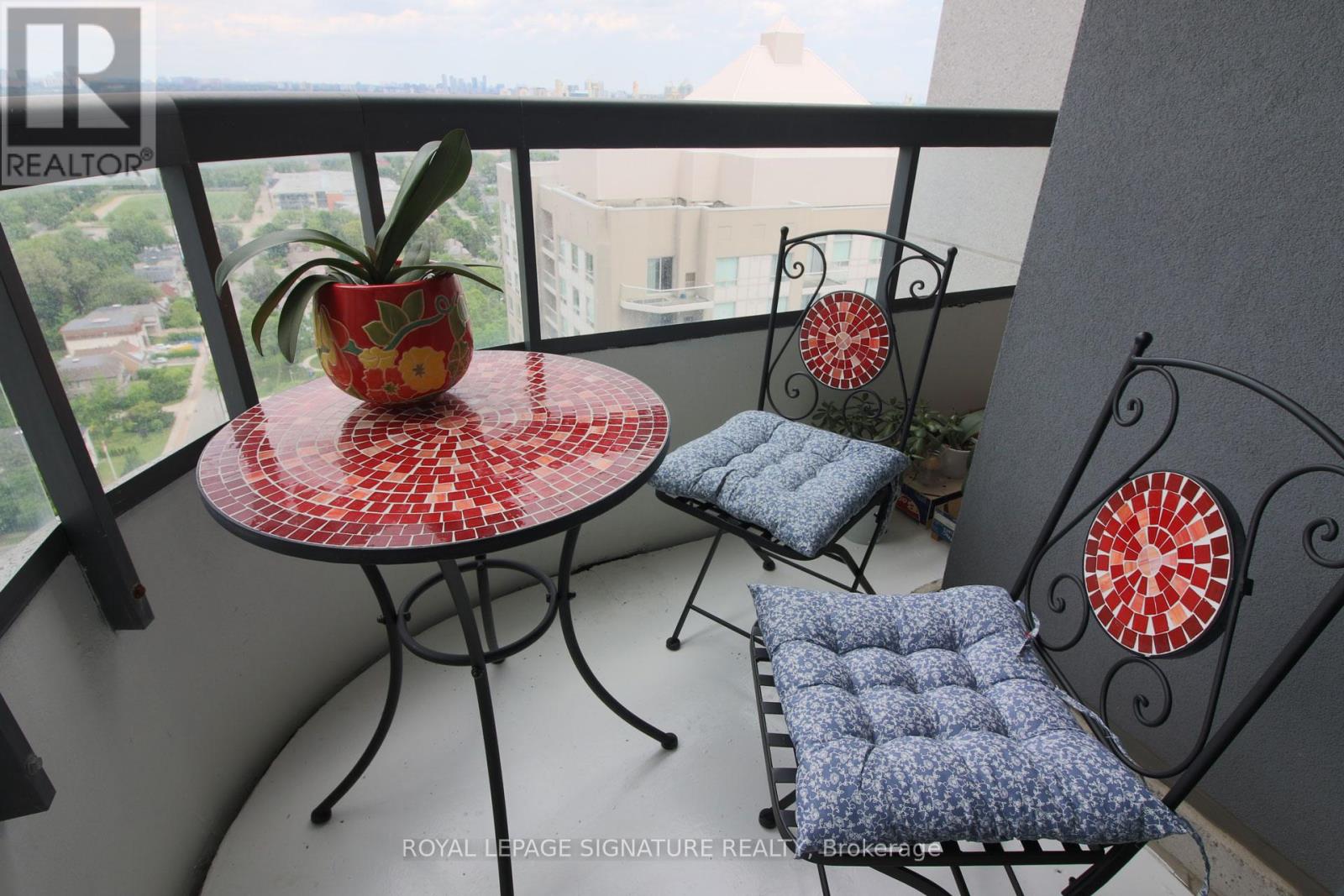 2210 - 8 Hillcrest Avenue, Toronto, Ontario  M2N 6Y6 - Photo 16 - C12508254