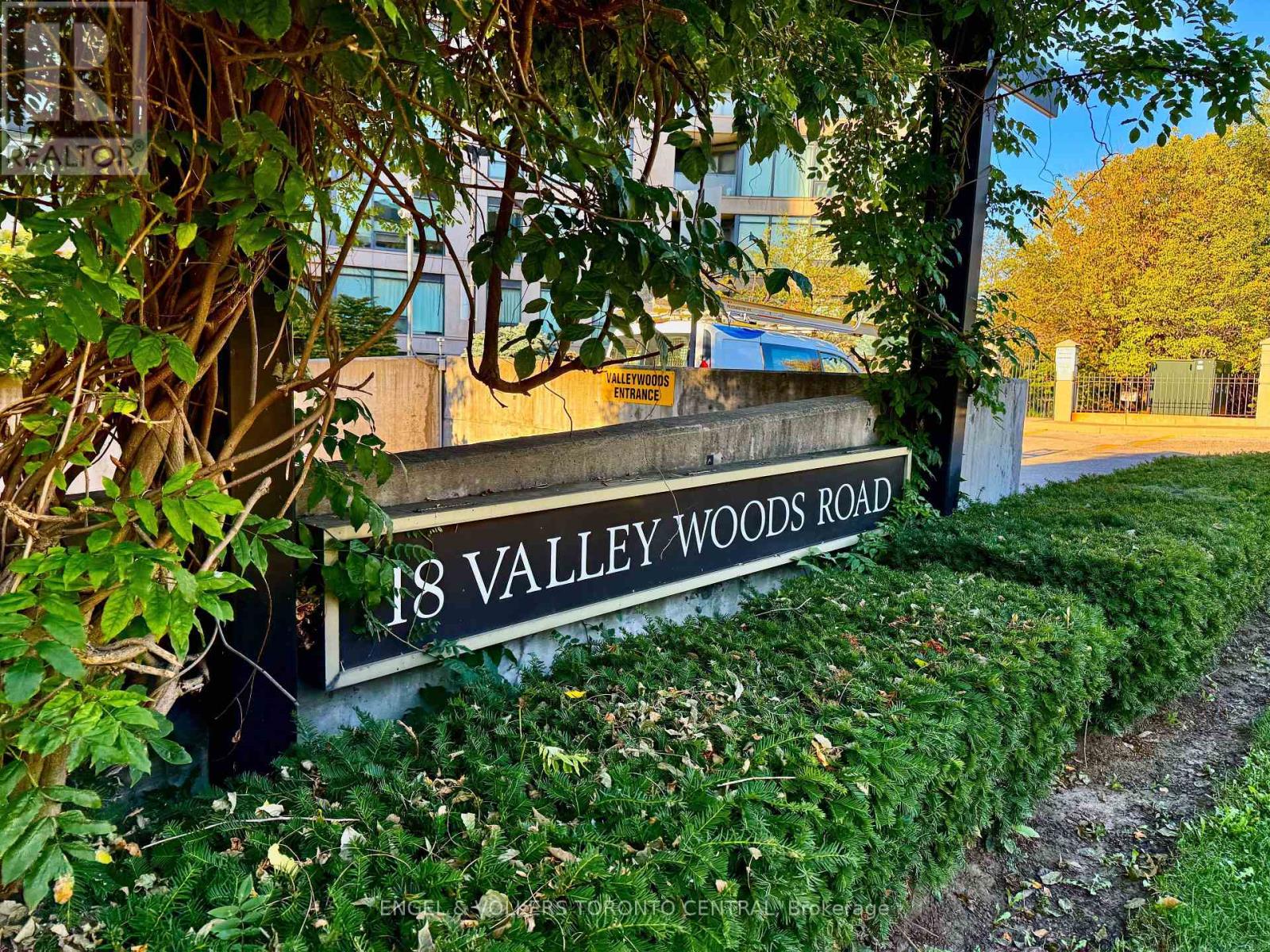 PH105 - 18 VALLEY WOODS ROAD, Toronto, Ontario