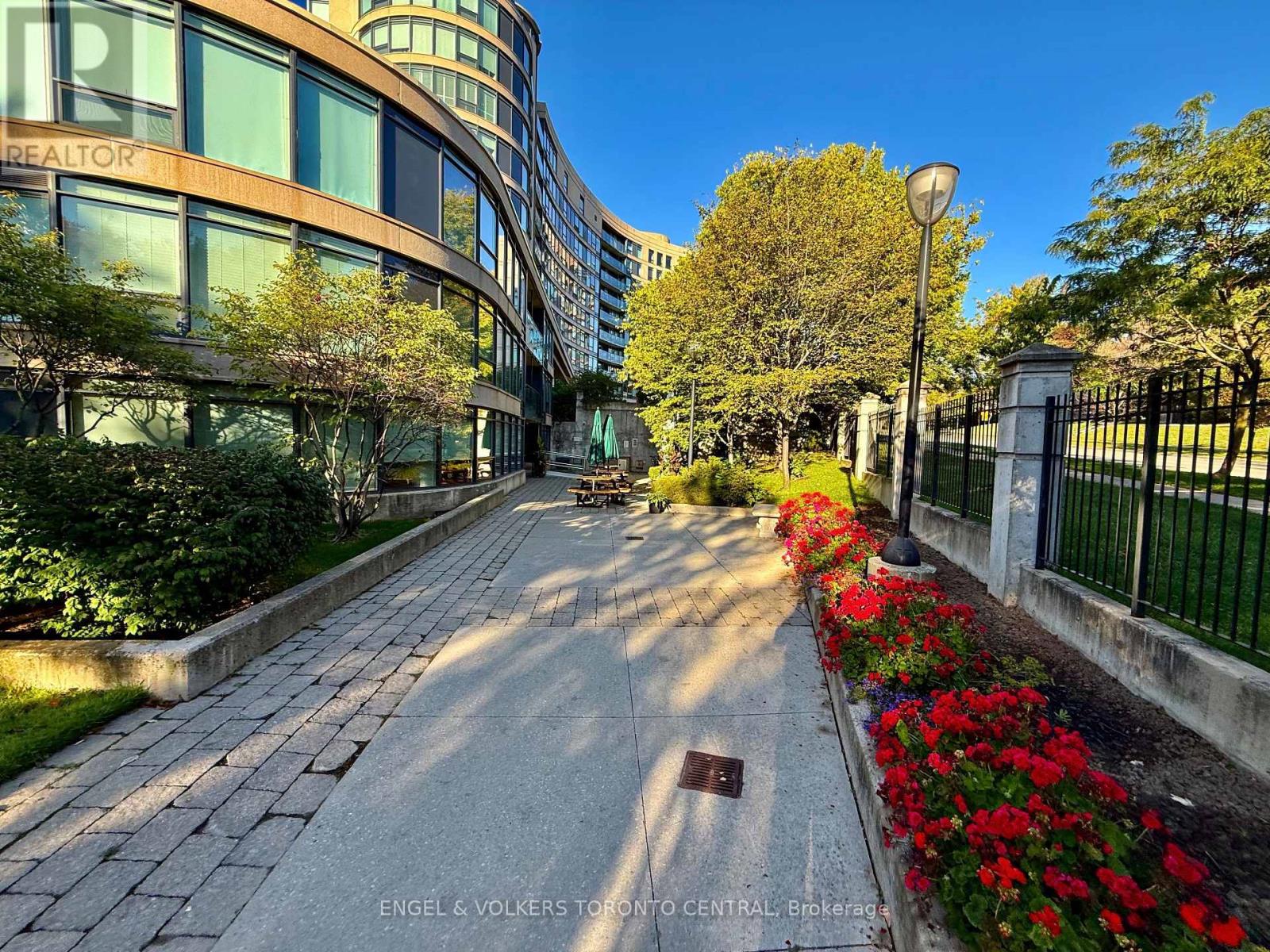Ph105 - 18 Valley Woods Road, Toronto, Ontario  M3A 0A1 - Photo 32 - C12508478