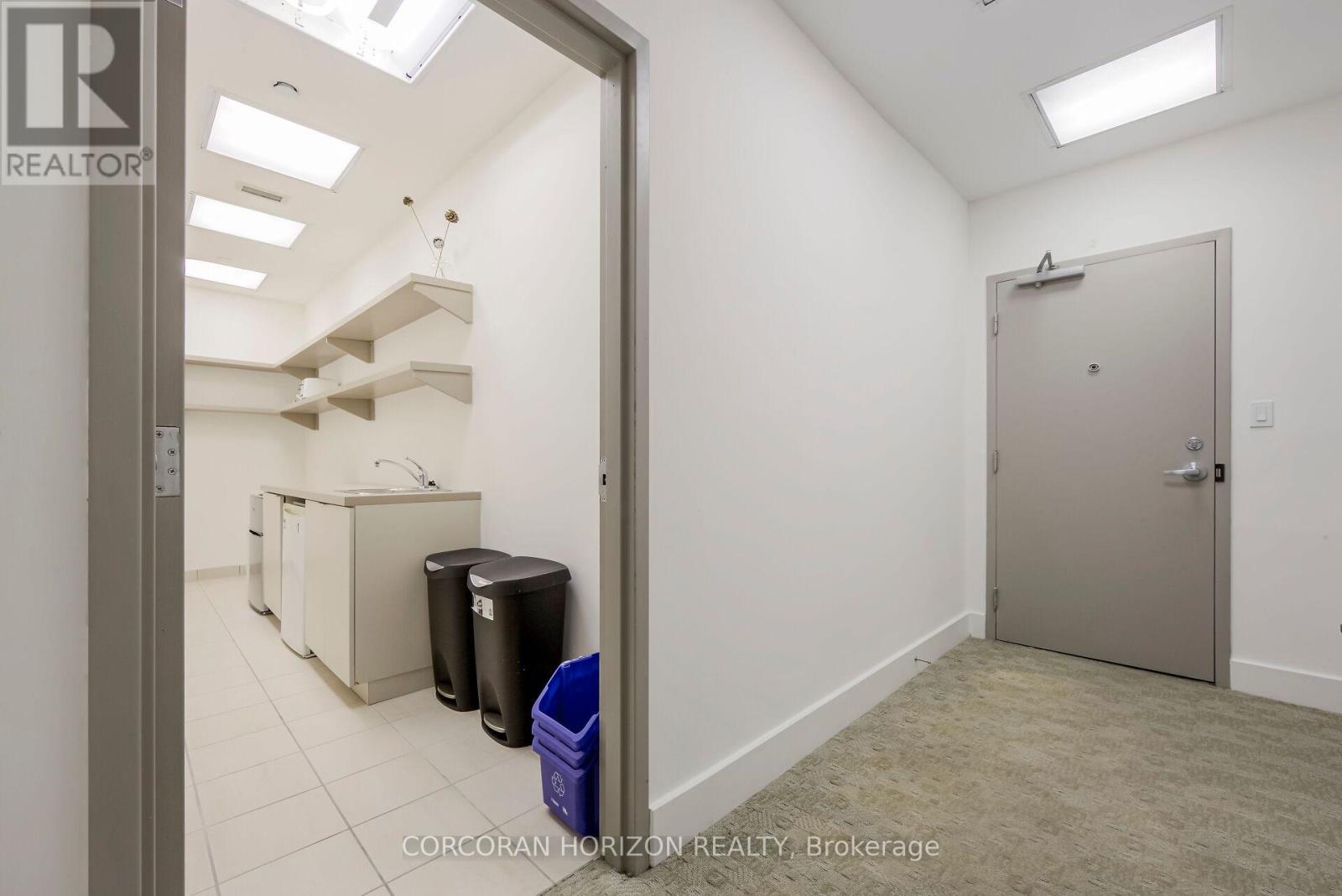 3rd Floor - 218 Queens Quay W, Toronto, Ontario  M5J 2Y6 - Photo 7 - C12508490