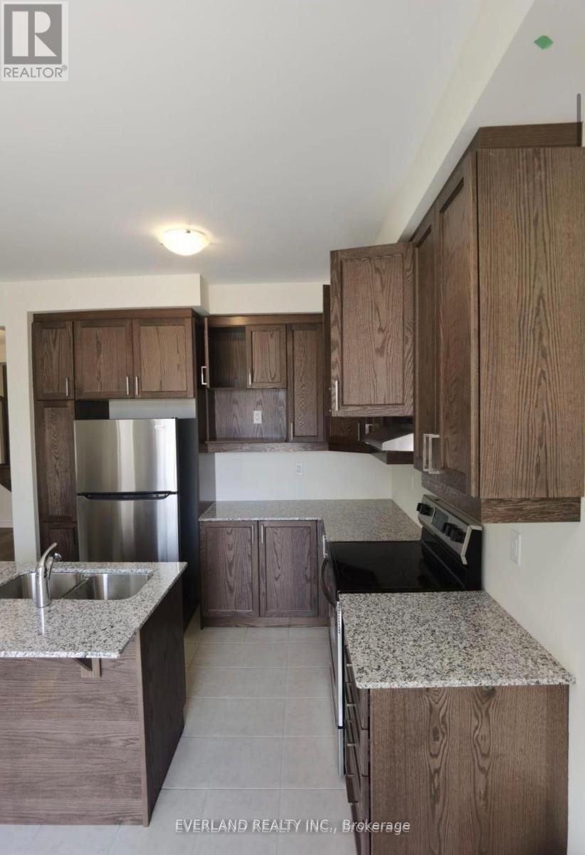 3305 Thunderbird Promenade, Pickering, Ontario  L1X 0N4 - Photo 3 - E12508234