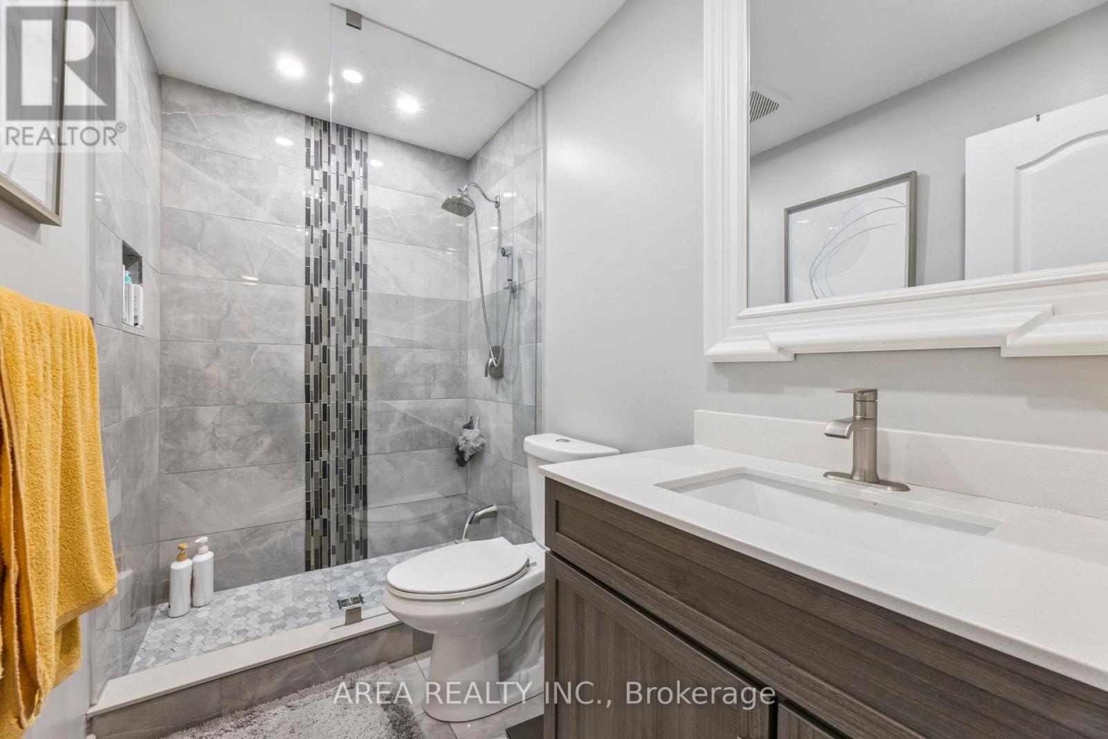 43 Chatterson Street, Whitby, Ontario  L1R 0B3 - Photo 23 - E12508308