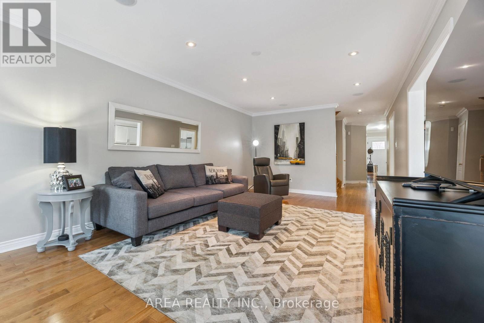 43 Chatterson Street, Whitby, Ontario  L1R 0B3 - Photo 8 - E12508308