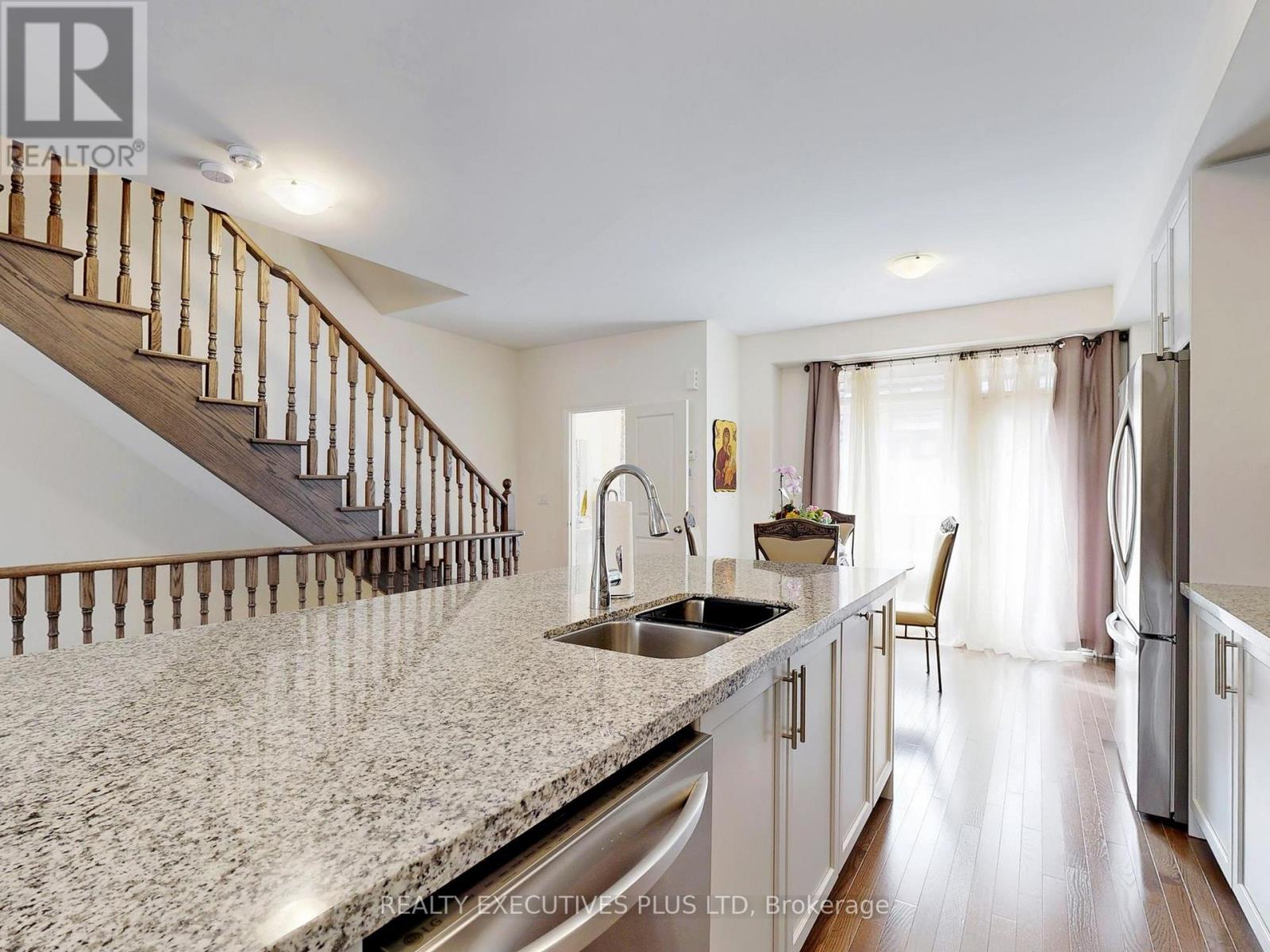 518 Danks Ridge Drive, Ajax, Ontario  L1S 7S9 - Photo 7 - E12508494