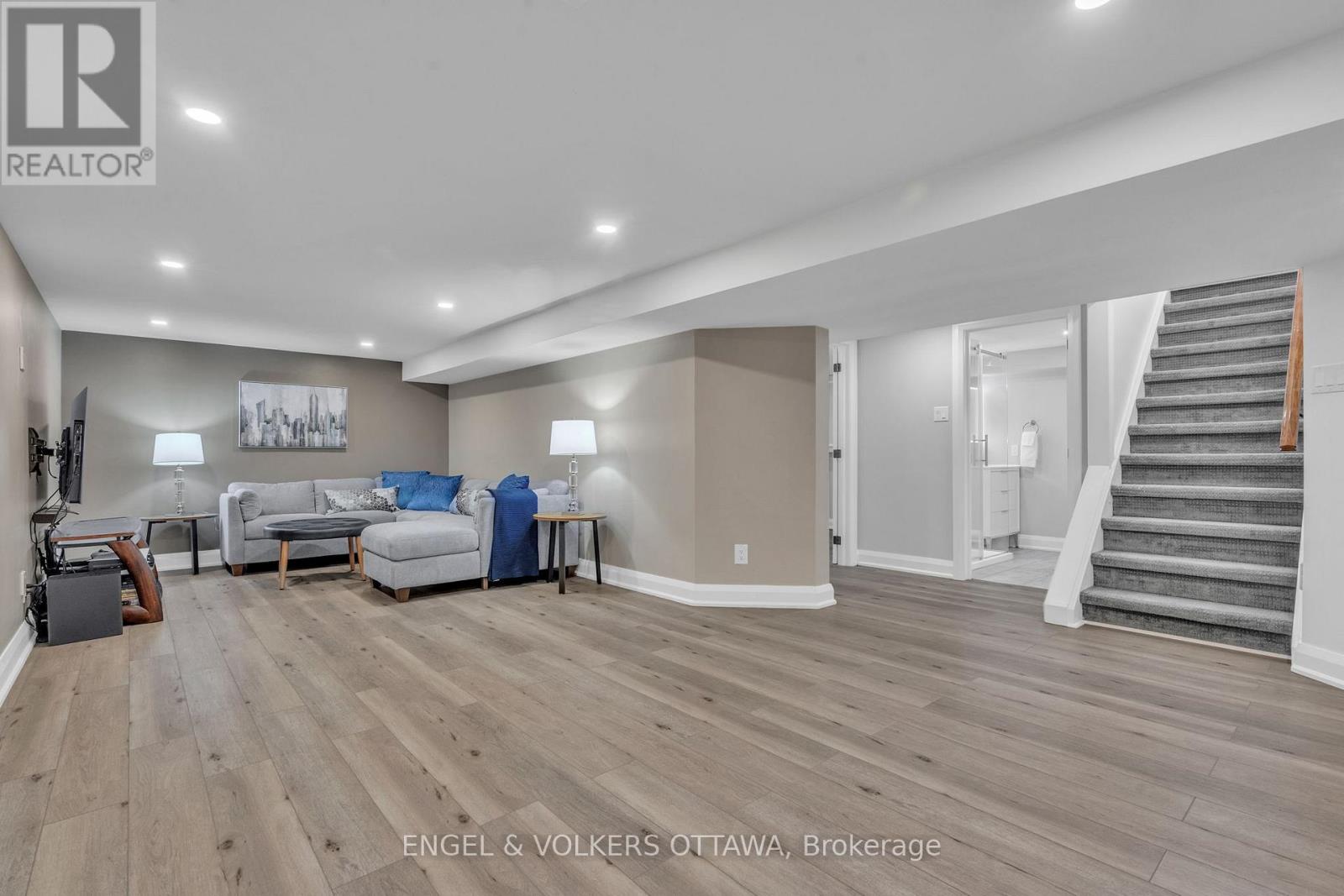 1369 Fontenay Crescent, Ottawa, Ontario  K1V 7K5 - Photo 18 - X12487233