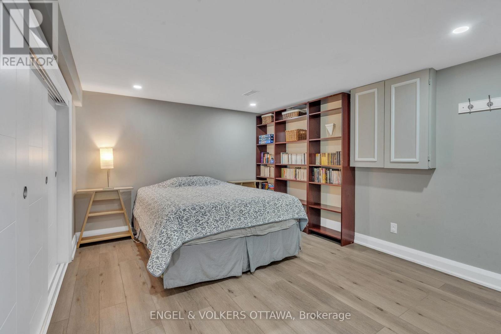 1369 Fontenay Crescent, Ottawa, Ontario  K1V 7K5 - Photo 22 - X12487233