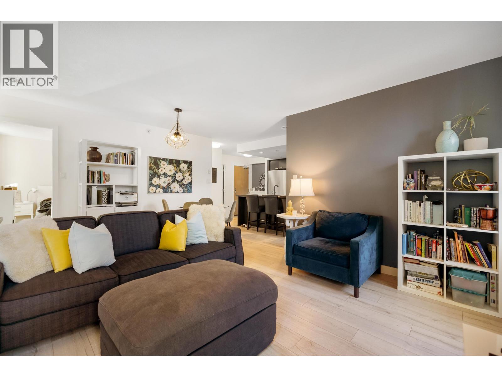 302 2200 Douglas Road, Burnaby, British Columbia V5C 0G8 - Photo 3 - R3064484