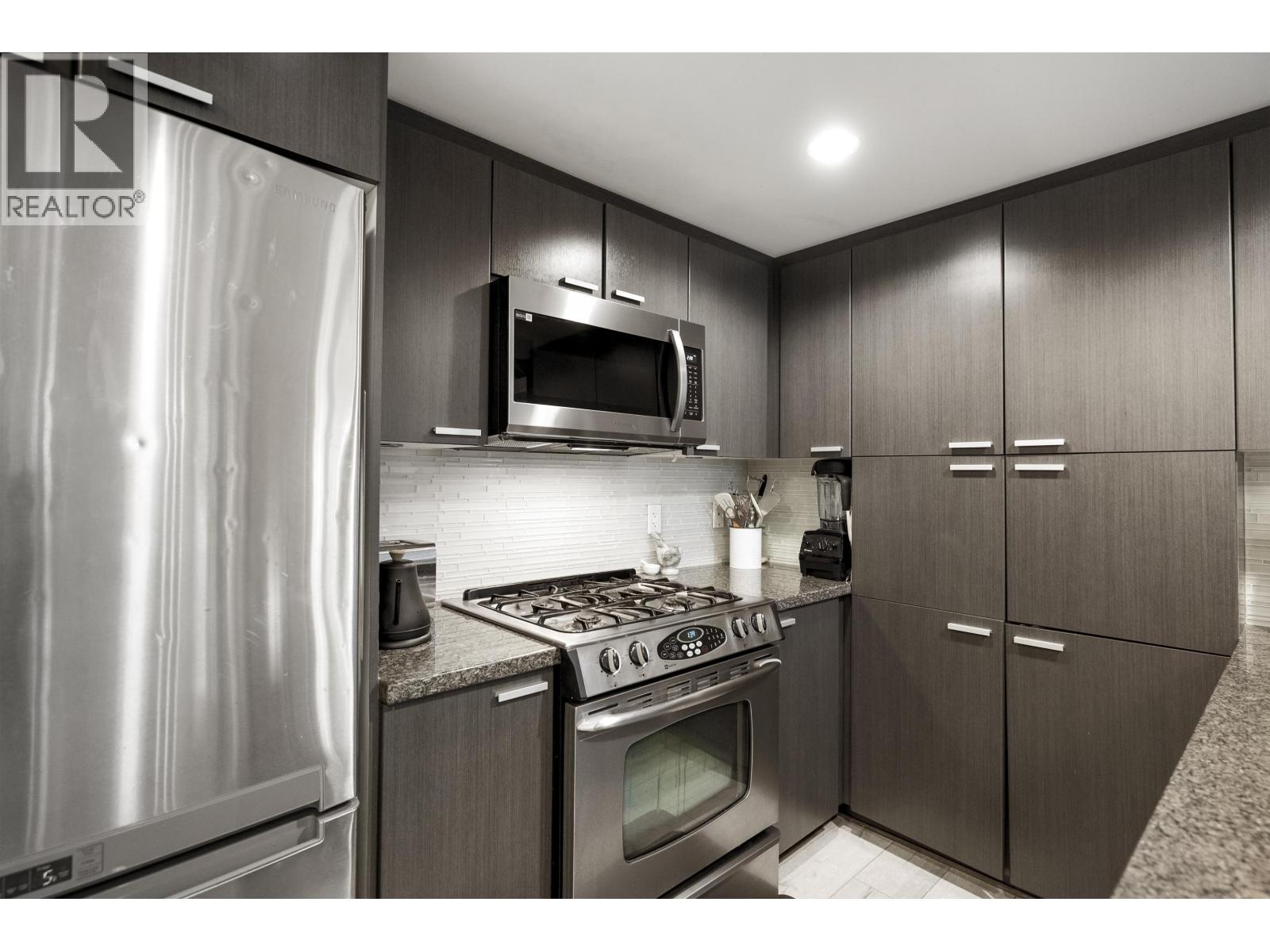 302 2200 Douglas Road, Burnaby, British Columbia V5C 0G8 - Photo 6 - R3064484