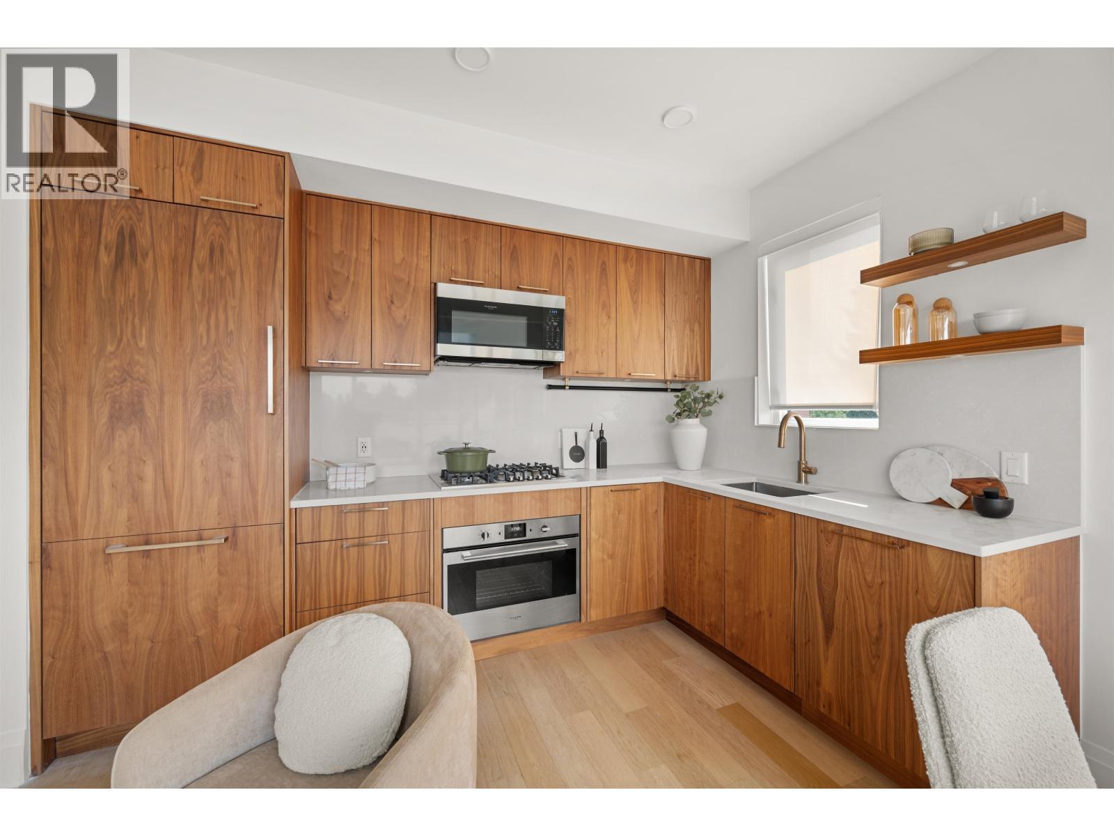 406 2550 Garden Drive, Vancouver, British Columbia V5N 4X6 - Photo 6 - R3064495