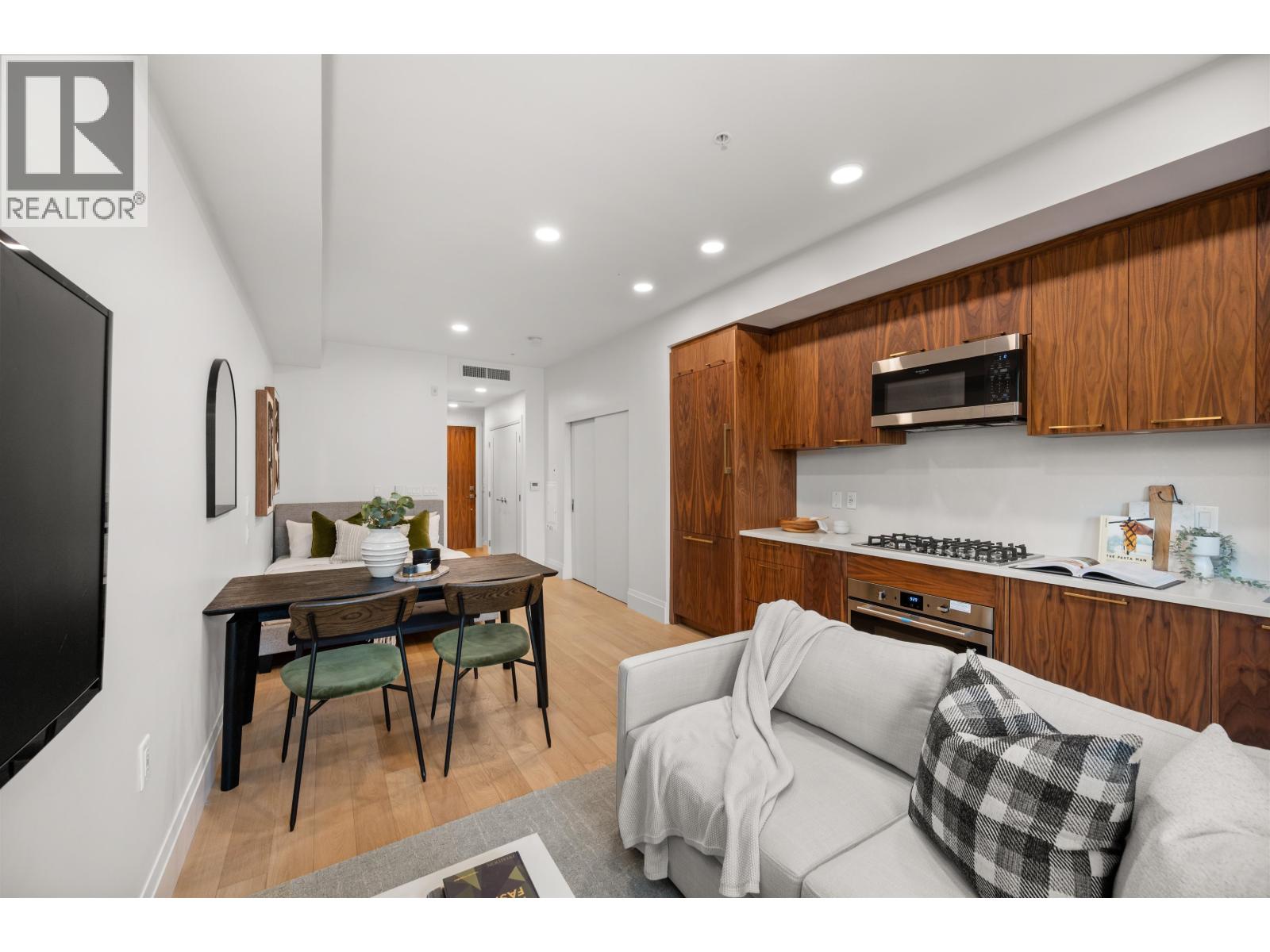 111 2550 Garden Drive, Vancouver, British Columbia V5N 4X6 - Photo 5 - R3064499