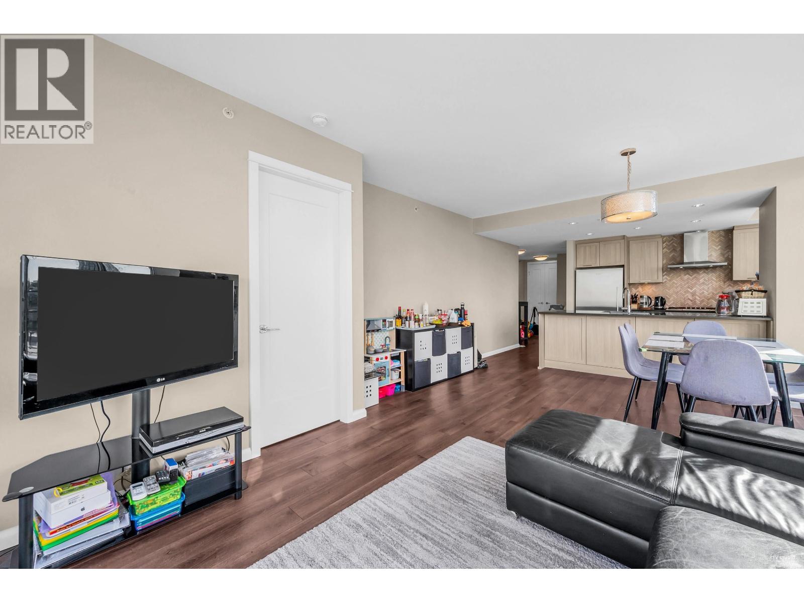 1002 520 Como Lake Avenue, Coquitlam, British Columbia  V3J 0E8 - Photo 11 - R3064508