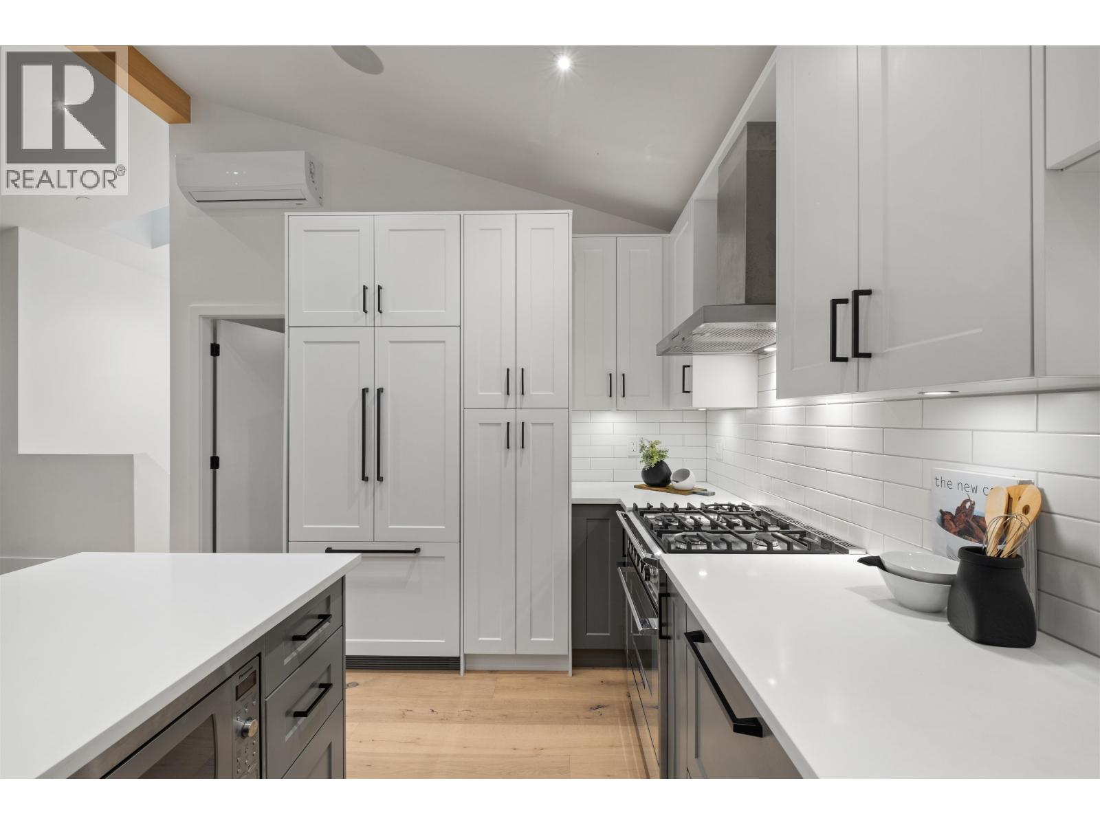 2058 E 5th Avenue, Vancouver, British Columbia V5N 1M4 - Photo 5 - R3064509