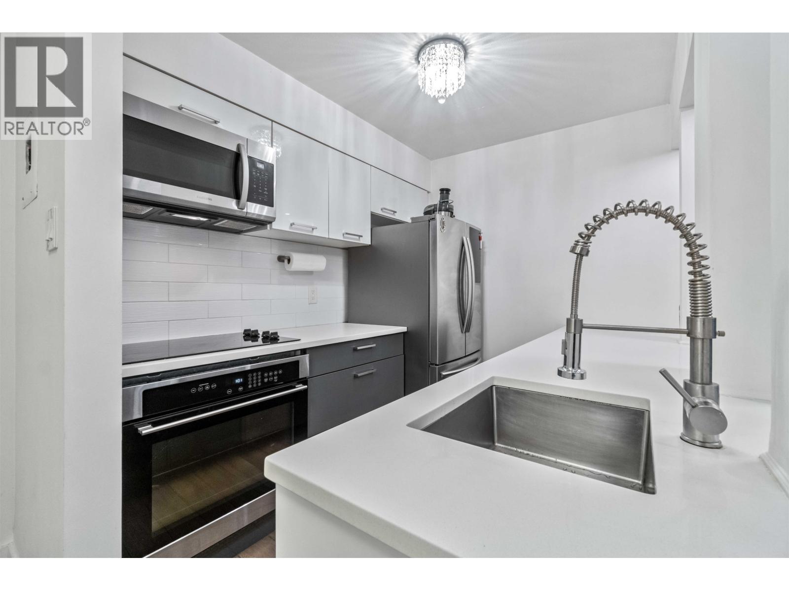 506 2004 Fullerton Avenue, North Vancouver, British Columbia  V7P 3G8 - Photo 9 - R3064511