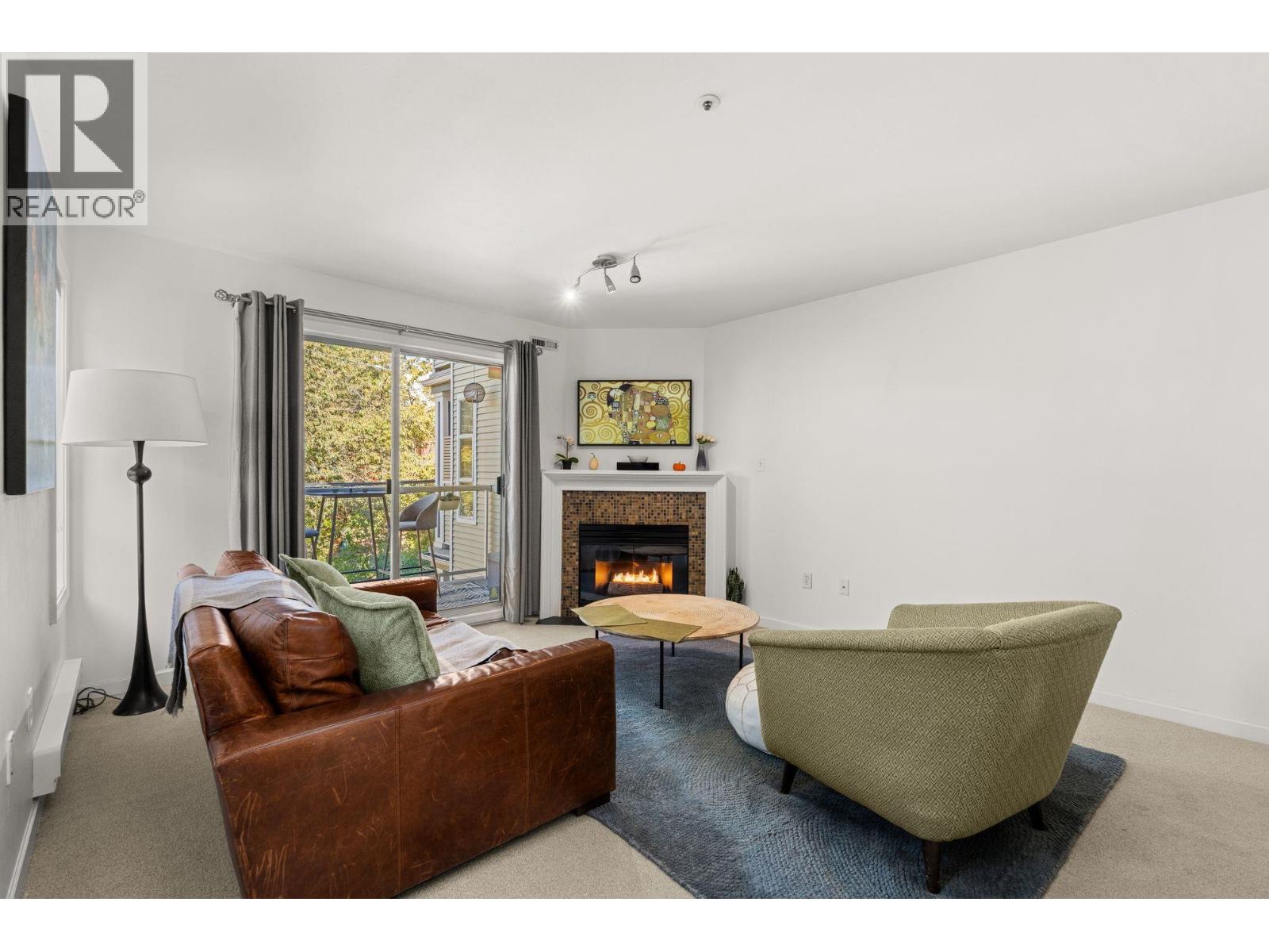 202 1537 Charles Street, Vancouver, British Columbia  V5L 2T2 - Photo 2 - R3064517